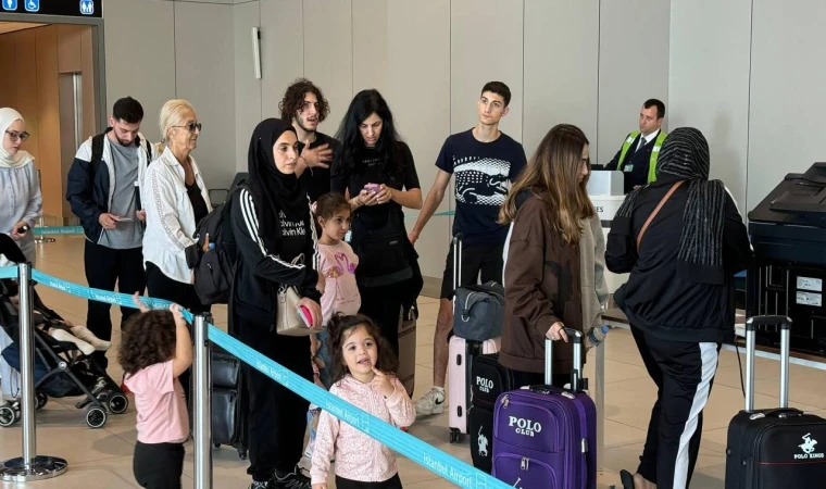 Türkiye, 966 kişiyi Lübnan'dan tahliye ediyor