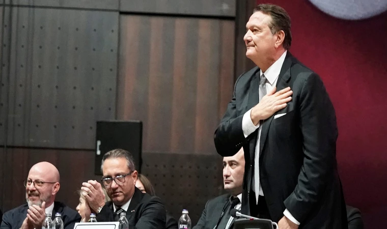 Hasan Arat, Beşiktaş Kulübü başkanlığından istifa etti