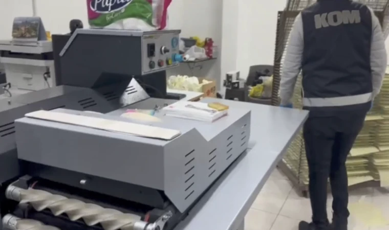 Matbaa kurup dolar basan şebeke çökertildi: