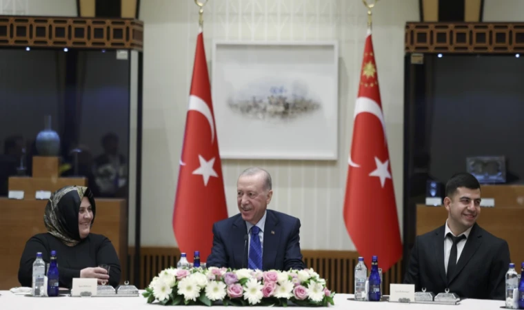 Cumhurbaşkanı Erdoğan, işçilerle bir araya geldi
