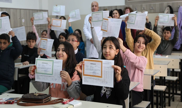20 milyon öğrenci yarın yaz tatiline girecek