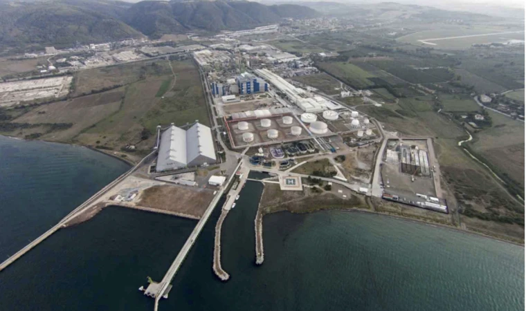 Aksa Akrilik, Akset Enerji çatısı altında topladı
