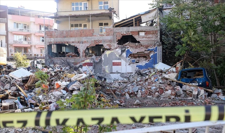 Balıkesir'de 786 artçı sarsıntı kaydedildi