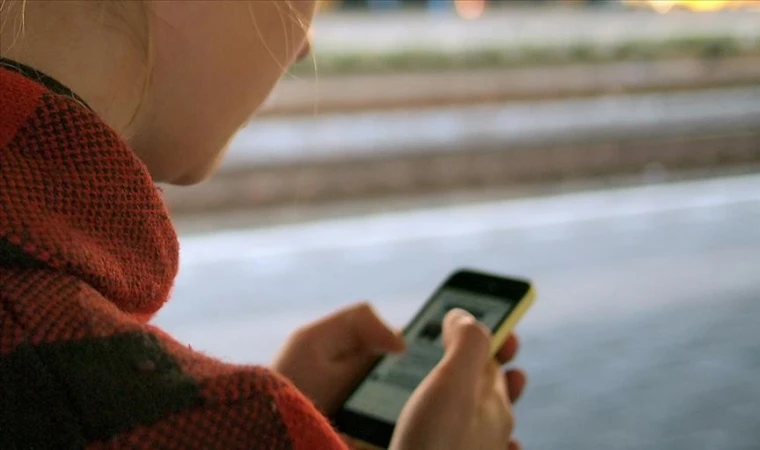 Okullarda cep telefonu yasağı yürürlüğe giriyor