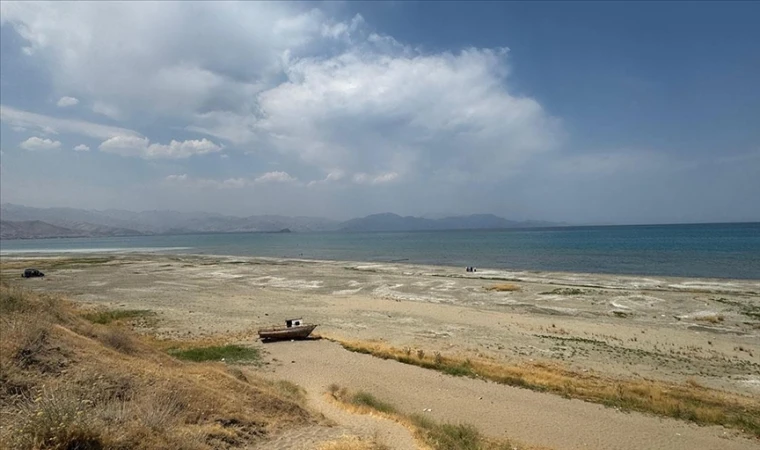 Yetersiz yağışlar Van Gölü Havzası'nı olumsuz etkiledi