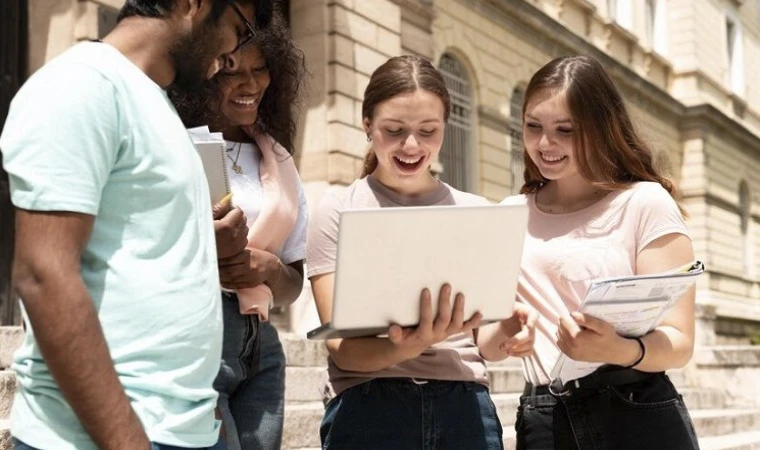 Z Kuşağı Bir İşte Ortalama 7 Ay Çalışıyor