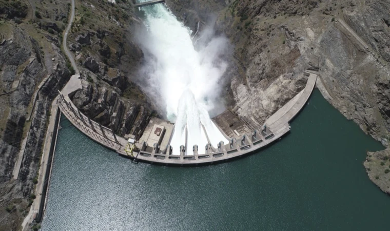 Elektrik üretimi en yüksek seviyeye ulaştı