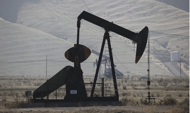 Küresel petrol arzı 13,6 milyon varil altında kaldı