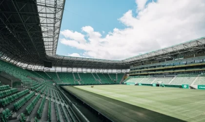 Futbol maçlarında 'tribüne ceza' sona mı eriyor?
