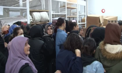 Kadıköy’de markalar çadırı açılışında ’indirim’ izdihamı