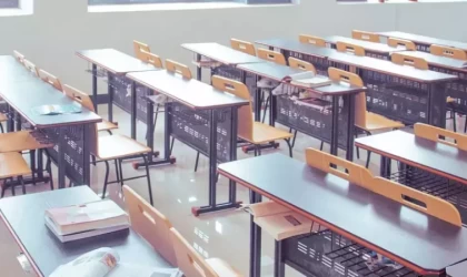 "Türk çocukları kendi okullarında yabancı oldu"