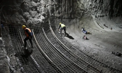 12 yıldır bitmeyen Kop Tüneli’nden vatandaşlar umudunu kesti