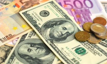 Cari denge 566 milyon dolar fazla verdi