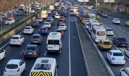 İstanbul Valiliği’nden okulların ilk gününde saat düzenlemesi