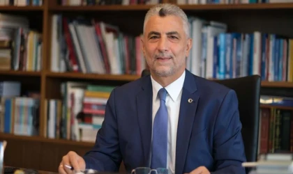 Ticaret Bakanı Bolat,Türkiye’nin kredi notunu "B+"dan "BB-"ye yükselttiğini bildirdi