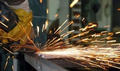 Sanayi üretimi aylık ve yıllık bazda azaldı