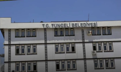 İçişleri Bakanlığı: "Tunceli ve Ovacık belediye başkanları görevden uzaklaştırıldı"