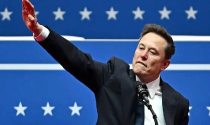 Elon Musk'ın hareketi Nazi selamına benzetildi