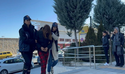 Faciada ölenlerin yakınlarına saygısızlık eden kadın tutuklandı