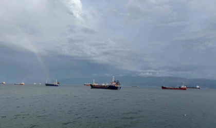 İzmit Körfezi’nde gemi yoğunluğu