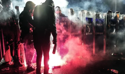 Provokatörlerin saldırısında 123 polis yaralandı