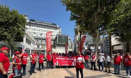 İşçiler Denizli Büyükşehir Belediyesinin kapısına dayandı