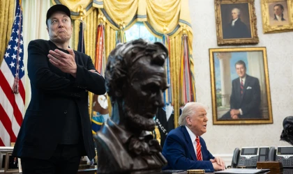Trump’tan Musk’a: "Üçüncü bir parti kurması saçma"