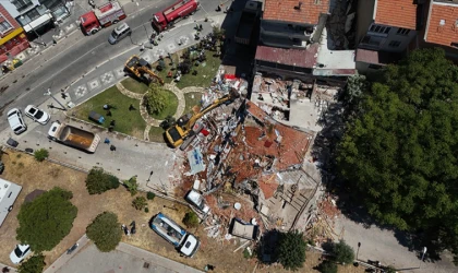 Balıkesir'deki depremde yıkılan binanın sahibi tutuklandı