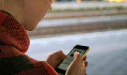 Okullarda cep telefonu yasağı yürürlüğe giriyor