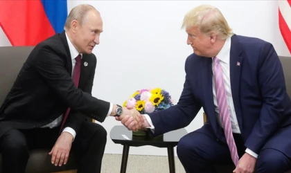 Trump, Rusya'ya karşı "diplomasi ve öfke" arasında gidip geldi