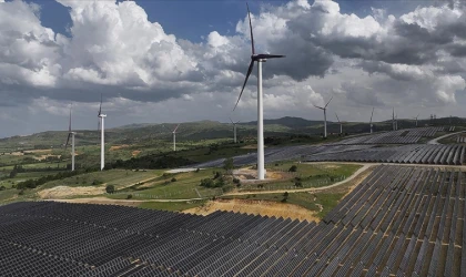 Enerji açığına hibrit güneş kapasitesi katkı sağlıyor