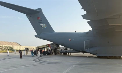 Türkiye, Afganistan'a 25 ton yardım malzemesi