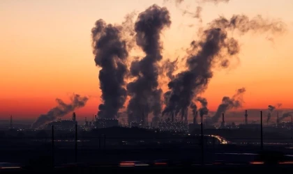 Fosil yakıtların liderliği 2050'ye kadar sürecek