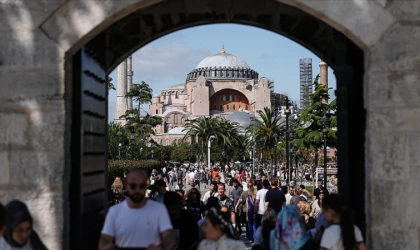 Yerli turistler 116,9 milyar lira seyahat harcaması yaptı